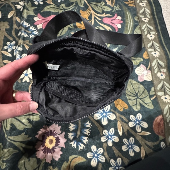 lululemon athletica Black Bag - Picture 2 of 6